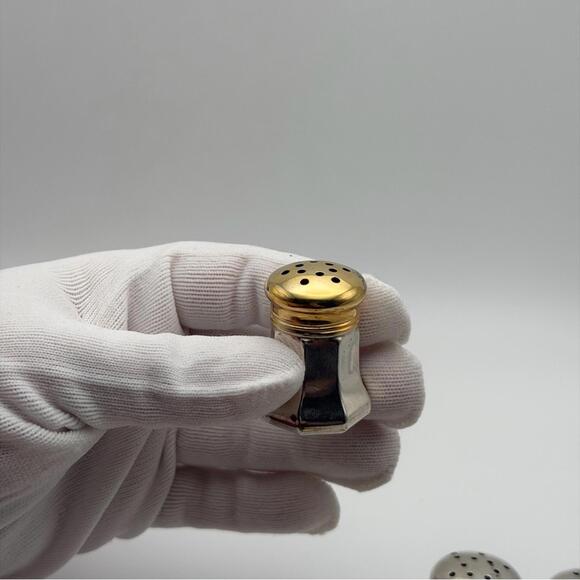 Cartier Sterling Silver Salt & Pepper Shakers Set – Gilt Lids – With Box - Picture 7 of 7